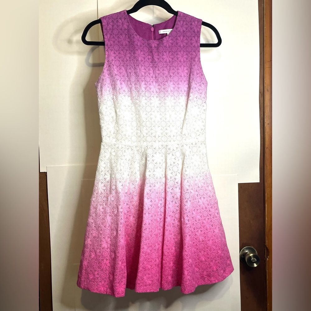 Diane Von Furstenberg Women’s Size 2 “Jeannie” Ombré Eyelet Mini Dress